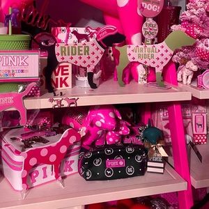 Victoria’s Secret pink Mini display dogs NFS